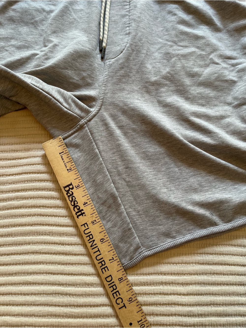Men's Vuori Drawstring Shorts - Picture 6 of 7